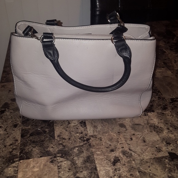 Last day to buy Nine West Handbag - Picture 3 of 3